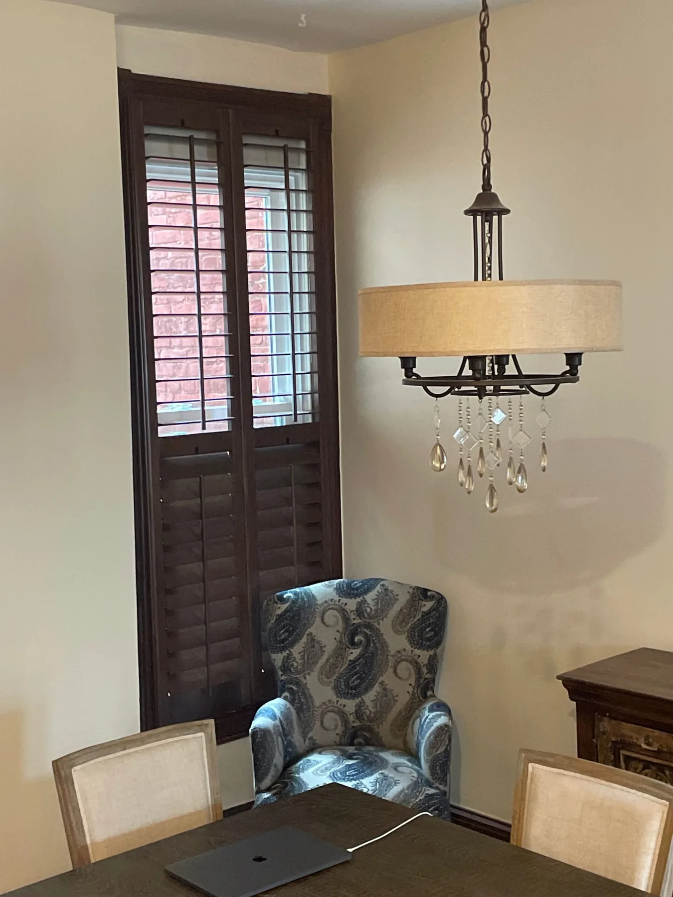 Stained panels with divider rail