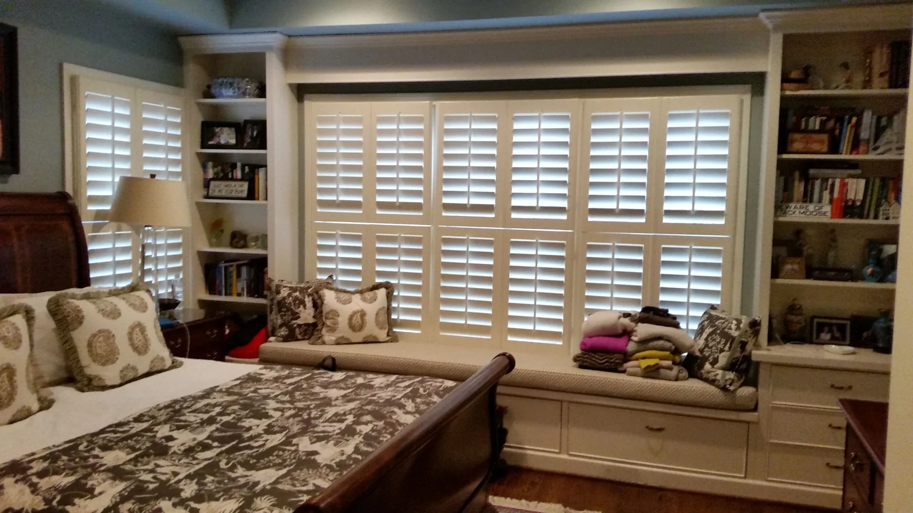 Double hung Sitting Nook