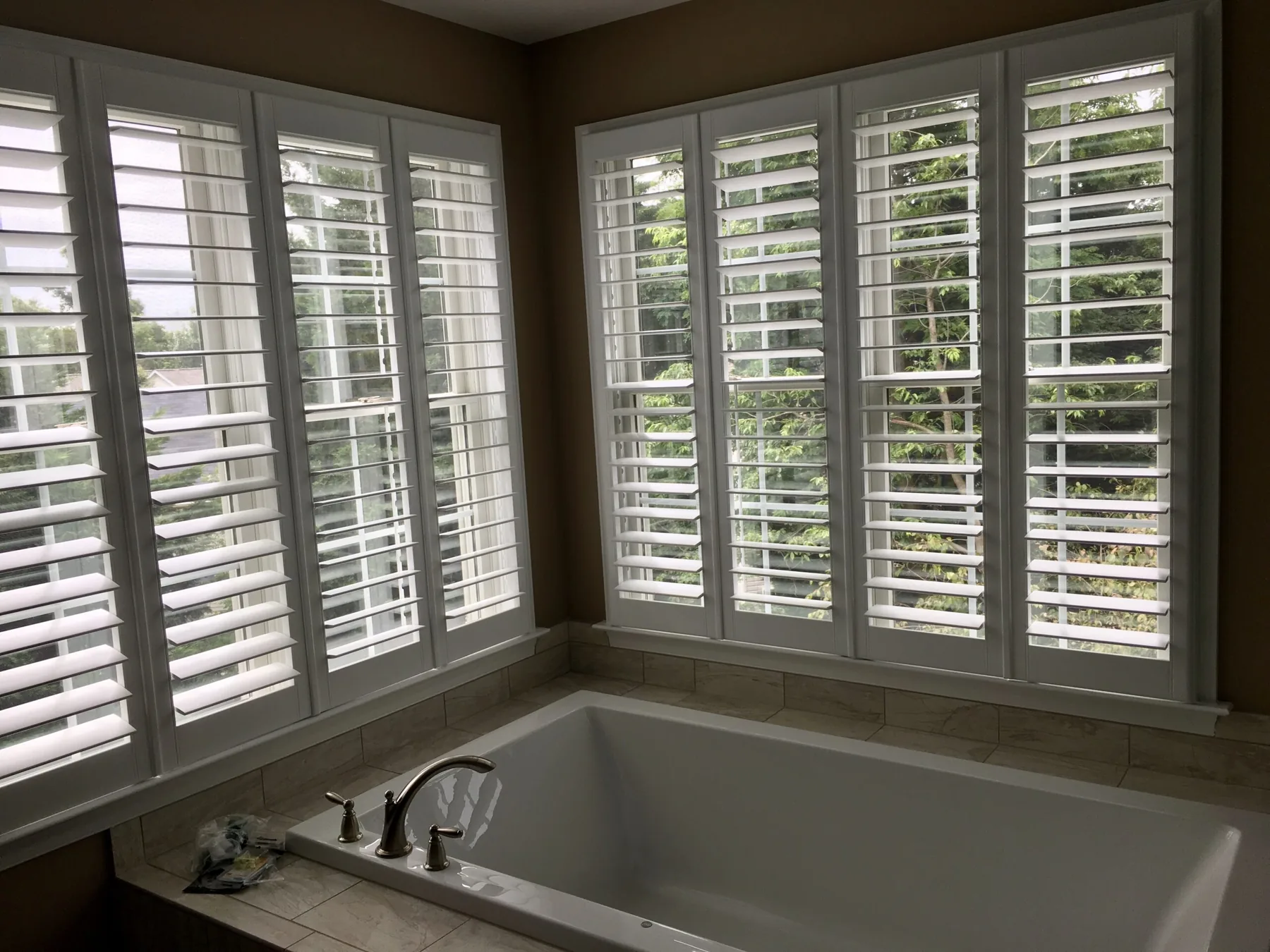 Softedge bifold narrow panels